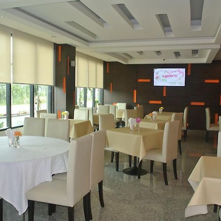 S Tara Grand Hotell Surat Thani Eksteriør bilde