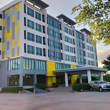 S Tara Grand Hotell Surat Thani Eksteriør bilde