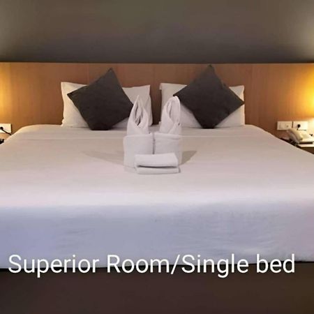 S Tara Grand Hotell Surat Thani Eksteriør bilde