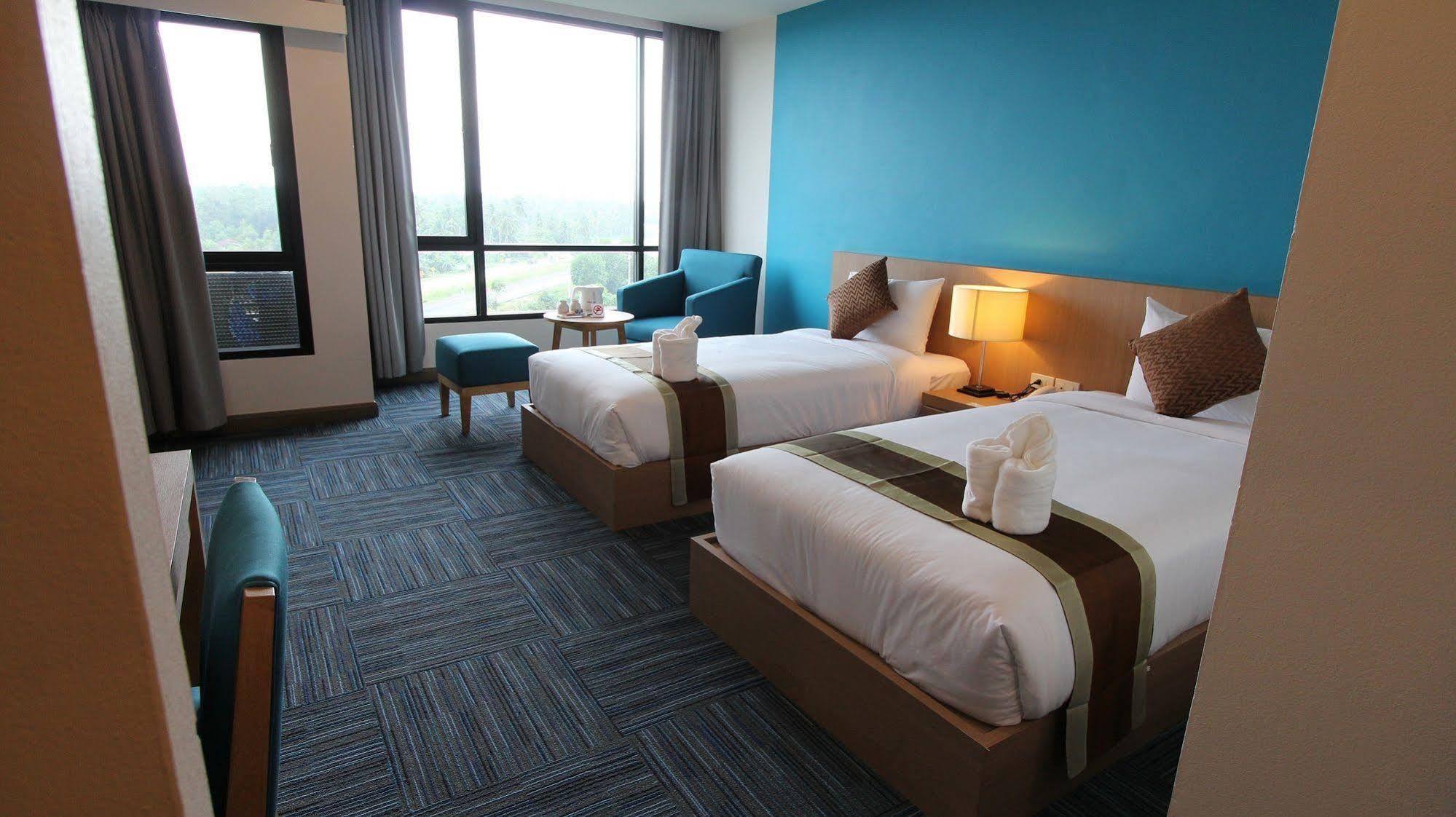 S Tara Grand Hotell Surat Thani Eksteriør bilde